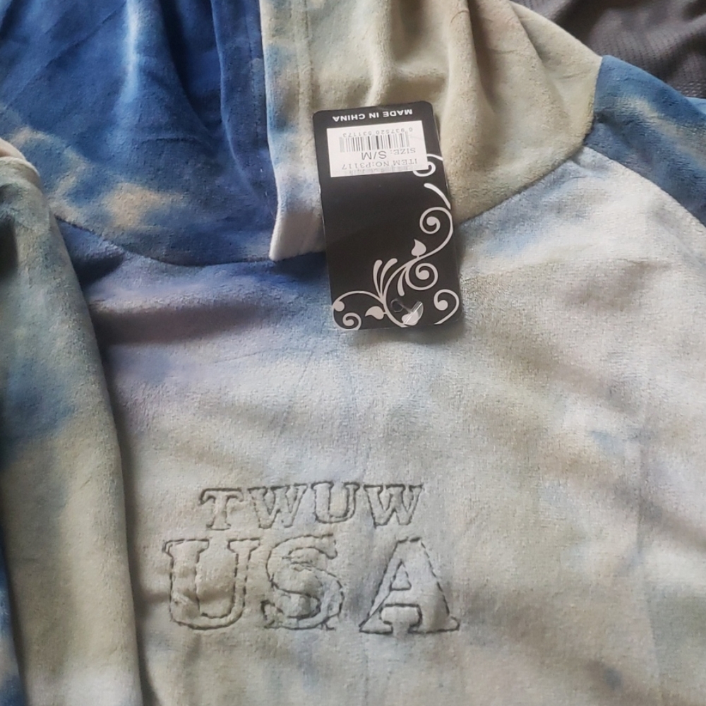 Womens Sweat Suite - Picture 3 of 3